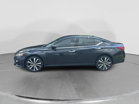 Used 2021 Nissan Altima 2.5 Platinum AWD/4WD image 16