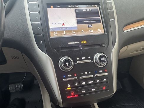 Used 2019 Lincoln MKC Select w/ Select Plus Package image 33