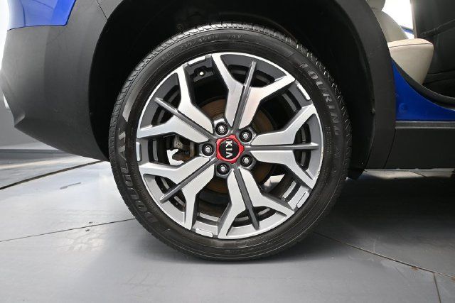 Used 2021 Kia Seltos SX w/ SX Sunroof Package AWD/4WD image 11
