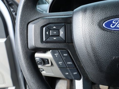 Used 2017 Ford F150 XLT w/ Trailer Tow Package image 24