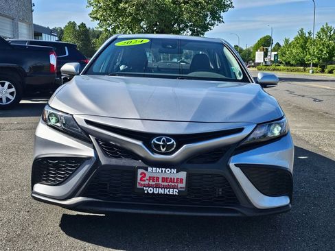 Used 2024 Toyota Camry SE FWD image 2