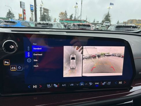 New 2026 Chevrolet Traverse RS image 19