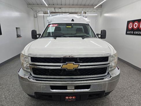 Used 2014 Chevrolet Silverado 3500 W/T RWD image 2