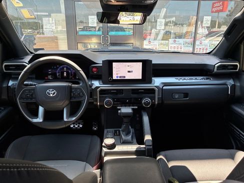Used 2025 Toyota Tacoma TRD Sport AWD/4WD image 13
