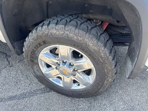 Used 2023 Chevrolet Silverado 2500 LTZ w/ LTZ Plus Package AWD/4WD image 7
