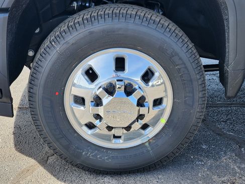 New 2026 GMC Sierra 3500 Denali w/ Denali Reserve Package AWD/4WD image 8