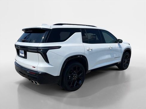 Used 2025 Chevrolet Traverse RS AWD/4WD image 5