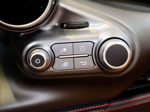 Used 2022 Ferrari F8 Tributo RWD image 37