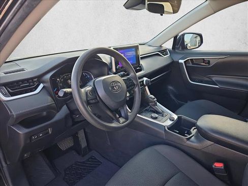 Used 2025 Toyota RAV4 LE AWD/4WD image 10