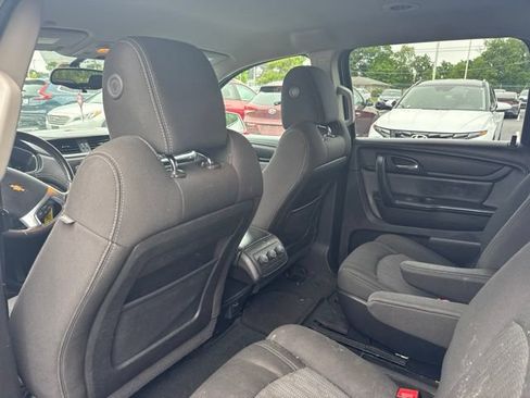 Used 2016 Chevrolet Traverse LT w/ Style and Technology Package FWD image 12
