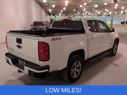 Used 2019 Chevrolet Colorado Z71 AWD/4WD image 3