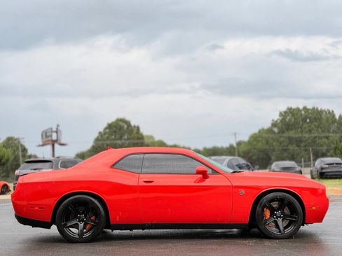 Used 2022 Dodge Challenger SRT Hellcat w/ Plus Package RWD image 13
