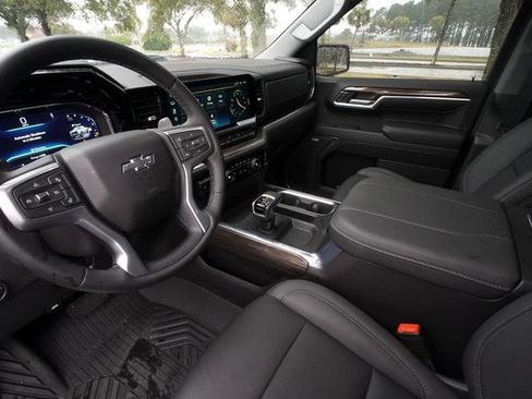 Used 2024 Chevrolet Silverado 1500 LT Trail Boss image 26