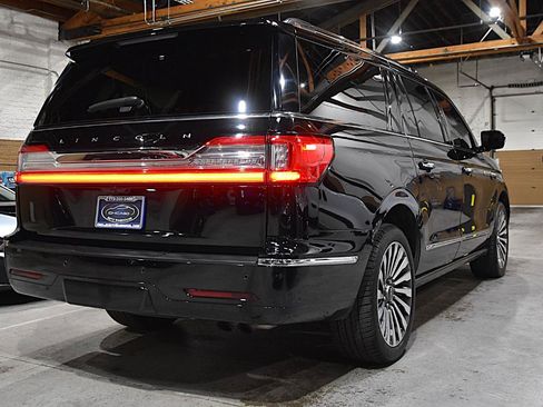 Used 2018 Lincoln Navigator L Reserve w/ Technology Package AWD/4WD image 7