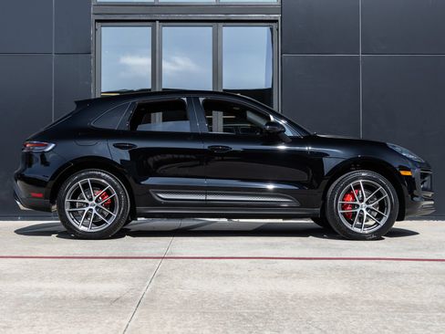 Certified 2026 Porsche Macan S AWD/4WD image 12