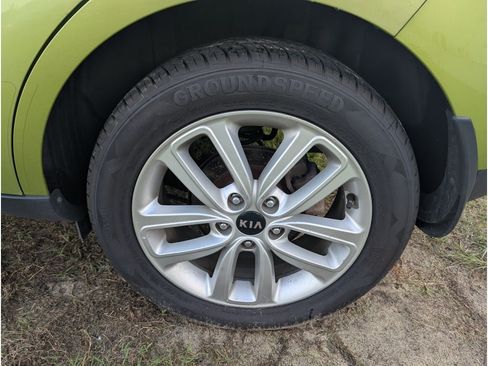 Used 2017 Kia Soul + w/ UVO Package FWD image 9