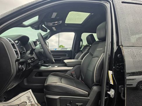 Used 2025 RAM 2500 Laramie AWD/4WD image 16