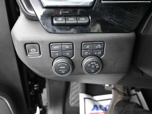 Used 2025 Chevrolet Silverado 1500 High Country w/ Midnight Edition AWD/4WD image 18