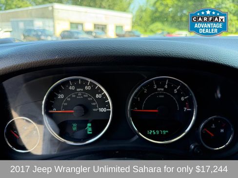 Used 2017 Jeep Wrangler Unlimited Sahara w/ Connectivity Group AWD/4WD image 14
