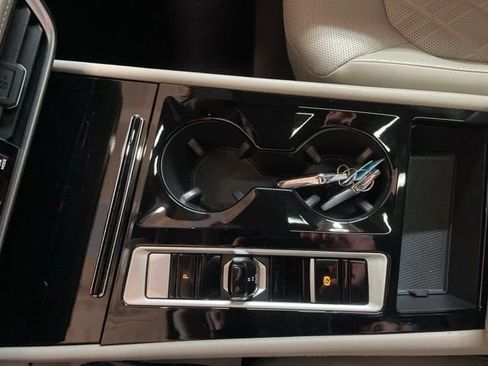 Used 2024 Volkswagen Atlas SEL Premium R-Line image 25