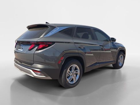 New 2026 Hyundai Tucson SE FWD image 3