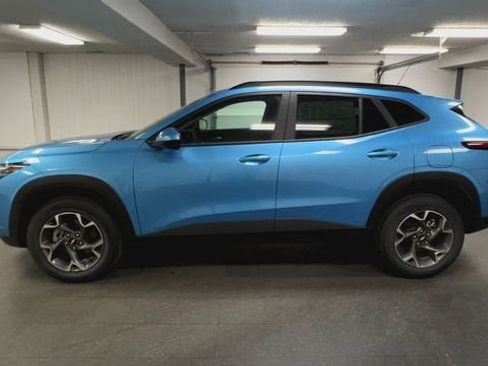 New 2026 Chevrolet Trax LT w/ Driver Confidence Package FWD image 5