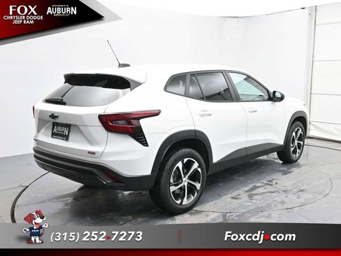 Used 2024 Chevrolet Trax RS image 13