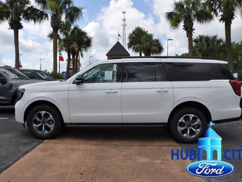 New 2027 Ford Expedition Max Active RWD image 2