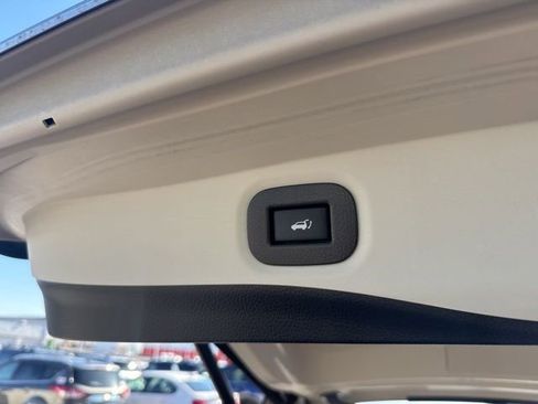 Used 2020 Nissan Rogue SV AWD/4WD image 11