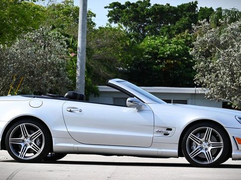 Used 2011 Mercedes-Benz SL 63 AMG image 15