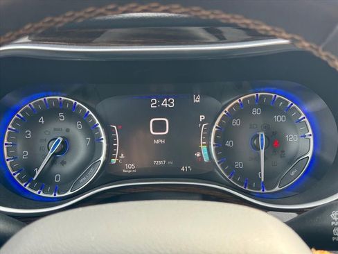 Used 2022 Chrysler Pacifica Pinnacle FWD image 20