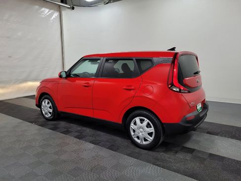 Used 2020 Kia Soul LX image 3