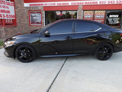 Used 2022 Nissan Sentra SR w/ Midnight Edition FWD image 1