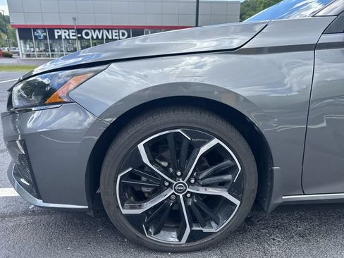 Used 2023 Nissan Altima 2.5 SR w/ SR Premium Package FWD image 21