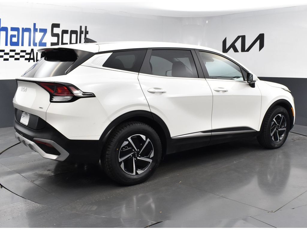Used 2023 Kia Sportage LX FWD image 5