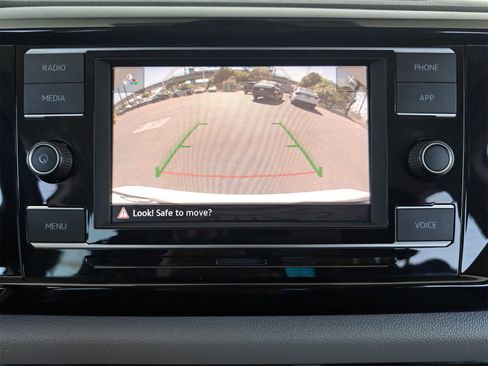 Used 2022 Volkswagen Taos S image 23