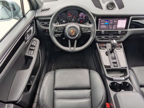 Certified 2026 Porsche Macan AWD/4WD image 15