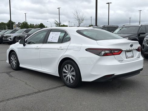 Used 2023 Toyota Camry LE FWD image 3
