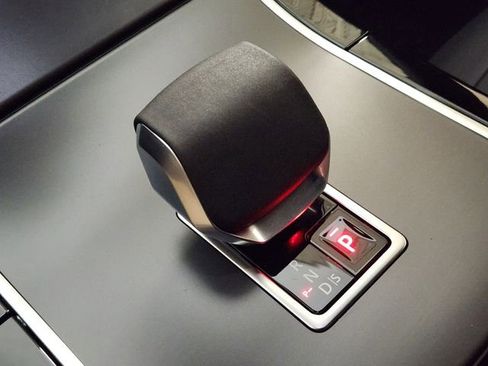 New 2026 Land Rover Range Rover Evoque S image 18