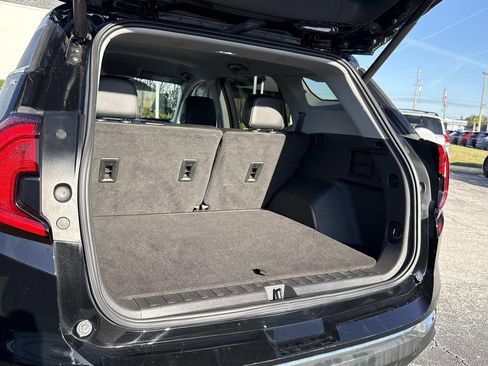 Used 2023 GMC Terrain SLT image 11