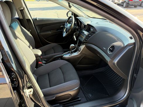 Used 2013 Chevrolet Cruze LT image 7