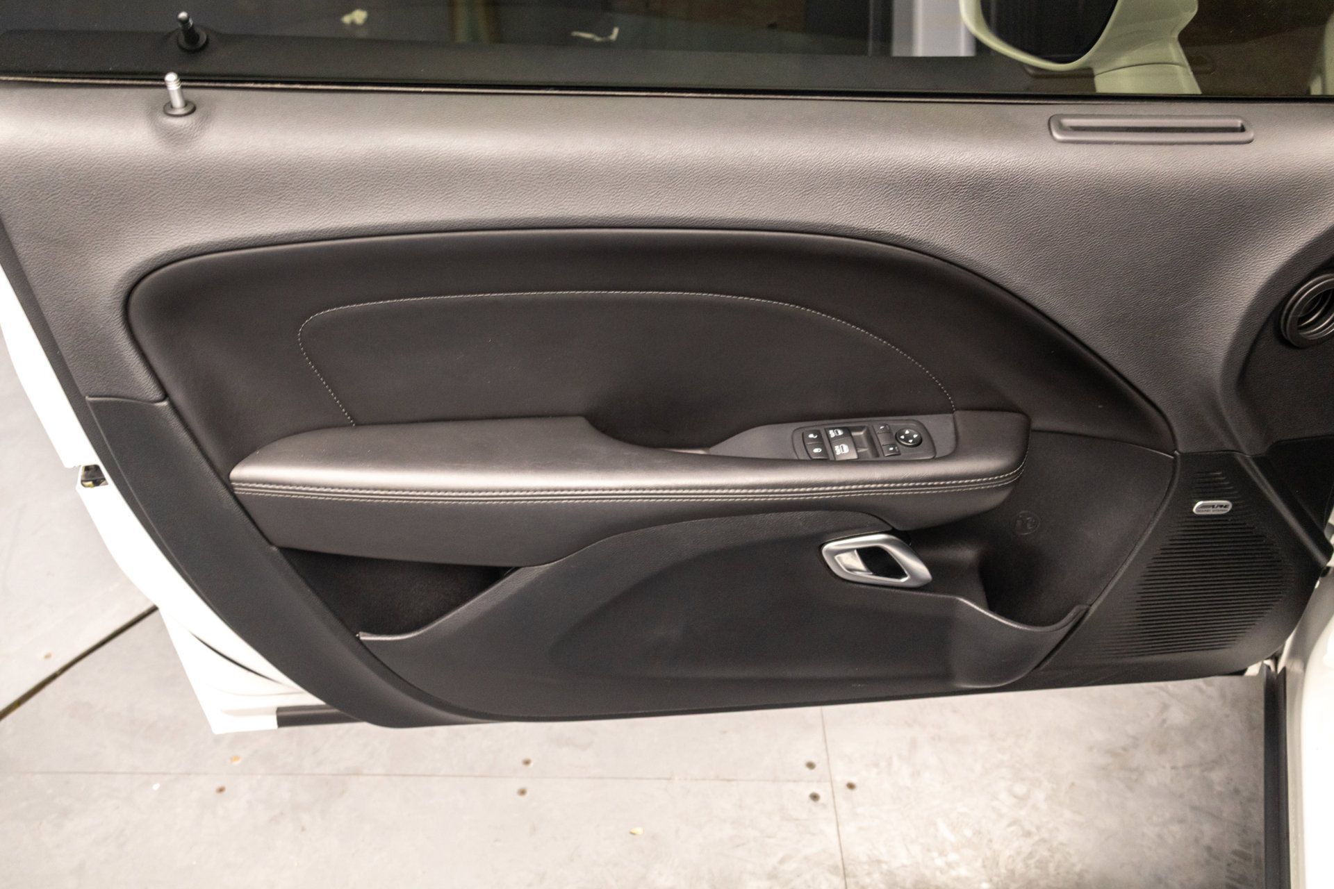 Used 2018 Dodge Challenger R/T Scat Pack w/ Leather Interior Group RWD image 29