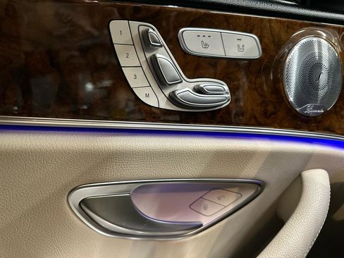 Used 2019 Mercedes-Benz E 300 4MATIC w/ Premium 1 Package image 28