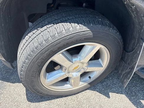 Used 2013 Chevrolet Avalanche LTZ RWD image 9