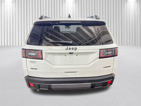 New 2026 Jeep Cherokee Laredo image 6