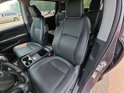 Used 2024 Honda Odyssey Elite image 11