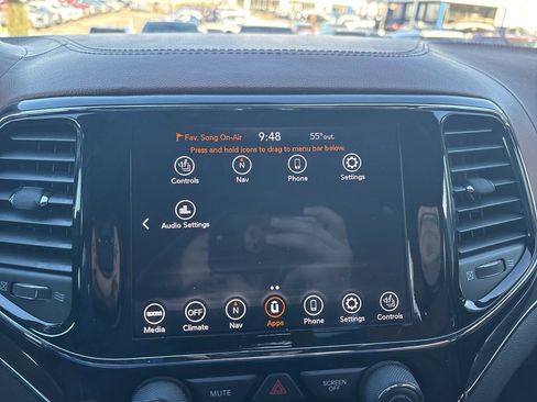 Used 2021 Jeep Grand Cherokee Overland image 19