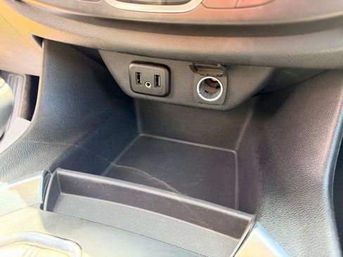 Used 2018 Chevrolet Traverse LT FWD image 21