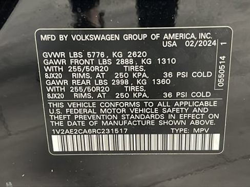 Used 2024 Volkswagen Atlas Cross Sport SEL R-Line AWD/4WD image 28