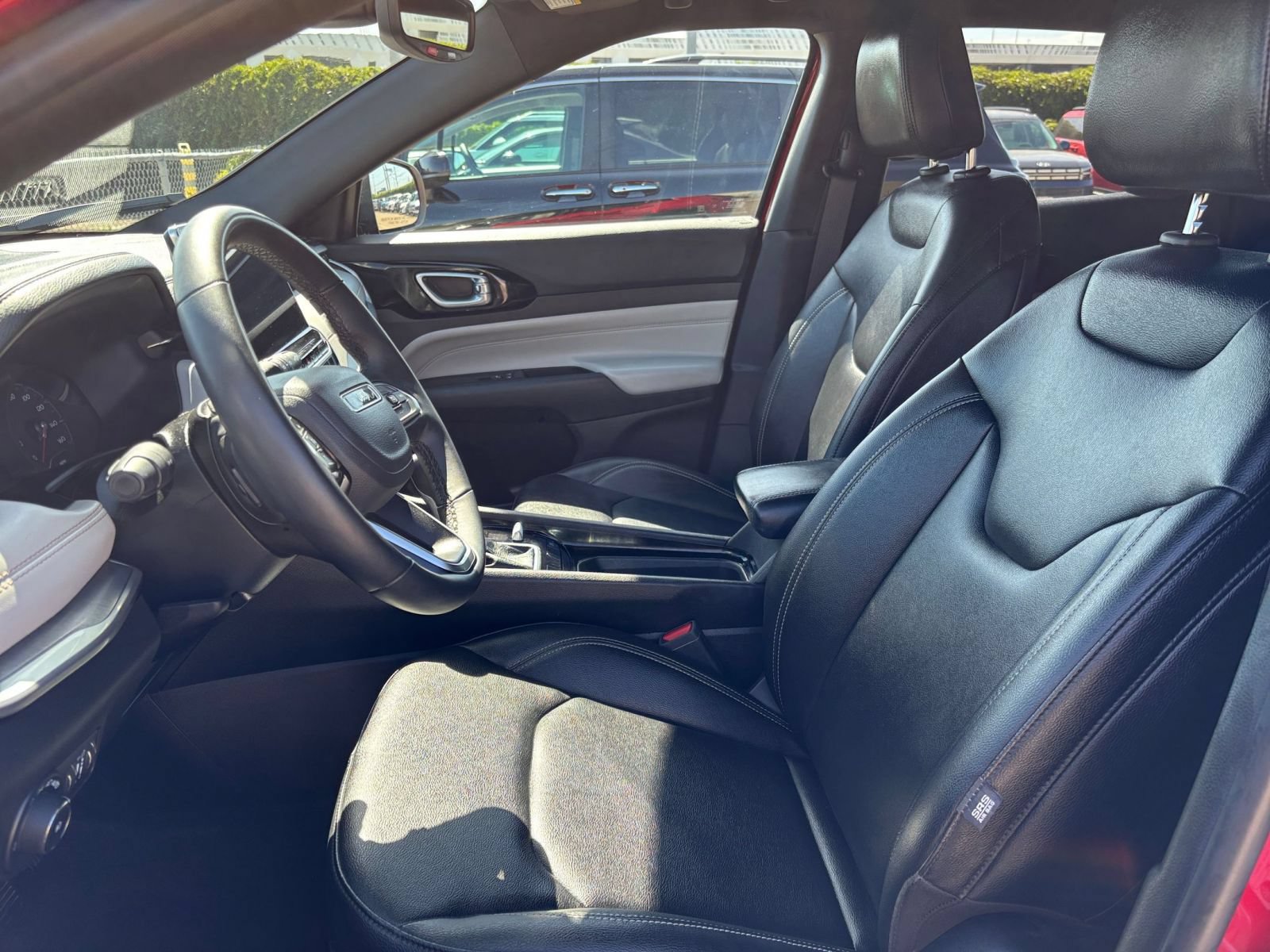 Used 2025 Jeep Compass Limited AWD/4WD image 27